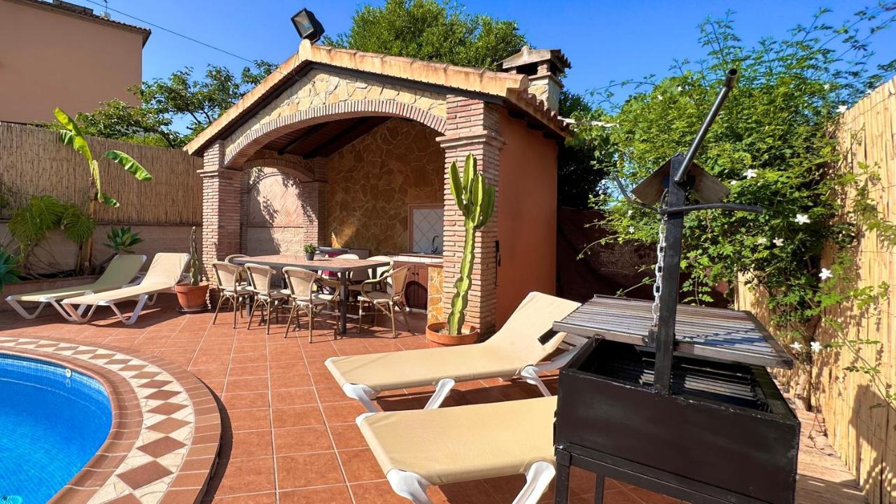 Chalet El Parral - Piscina Y Sala De Cine Málaga Exterior foto
